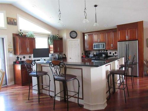 25 Echo Valley Crescent, Rural Clearwater County, AB - Indoor Photo Showing Kitchen
