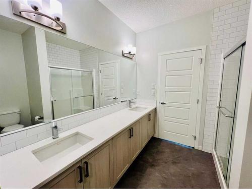 104-40 Carrington Plaza Nw, Calgary, AB - Indoor Photo Showing Bathroom