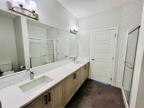 104-40 Carrington Plaza Nw, Calgary, AB - Indoor Photo Showing Bathroom