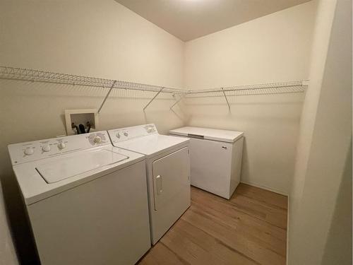 206-4625 50 Street, Camrose, AB - Indoor Photo Showing Laundry Room