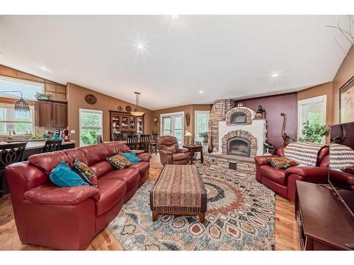 430068 Range Road 252, Rural Ponoka County, AB - Indoor Photo Showing Living Room With Fireplace