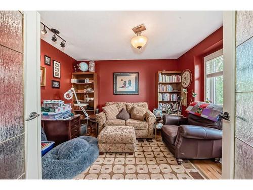 430068 Range Road 252, Rural Ponoka County, AB - Indoor Photo Showing Living Room