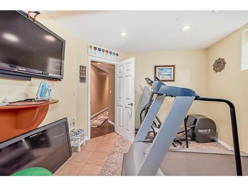 430068 Range Road 252, Rural Ponoka County, AB - Indoor Photo Showing Gym Room