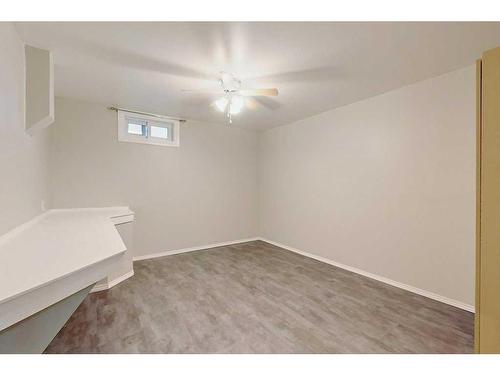 1 Welliver Street, Red Deer, AB - Indoor Photo Showing Other Room