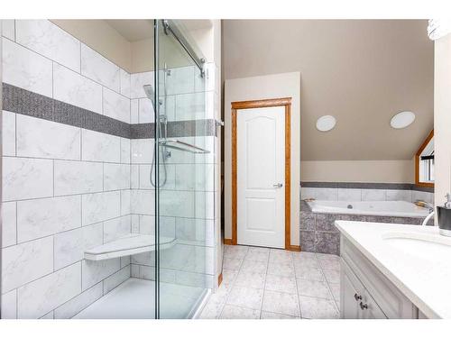 120-37411 Waskasoo Avenue, Rural Red Deer County, AB - Indoor Photo Showing Bathroom