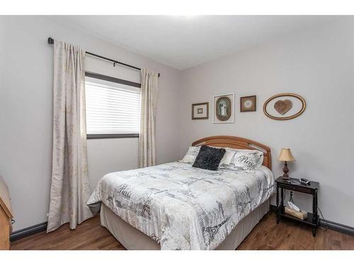 10 Iron Wolf Close, Lacombe, AB - Indoor Photo Showing Bedroom