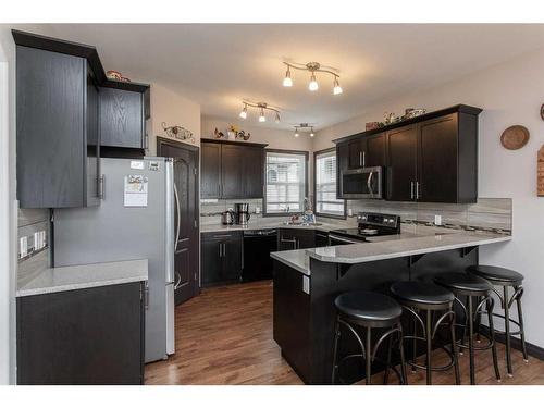 10 Iron Wolf Close, Lacombe, AB - Indoor Photo Showing Kitchen