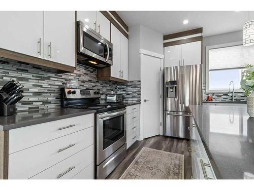 54 Aurora Heights Boulevard, Blackfalds, AB - Indoor Photo Showing Kitchen With Upgraded Kitchen