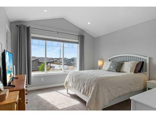 54 Aurora Heights Boulevard, Blackfalds, AB - Indoor Photo Showing Bedroom