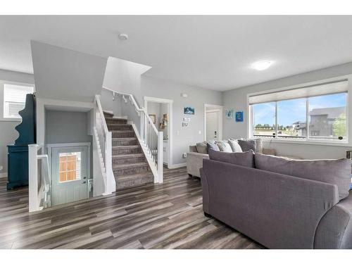 54 Aurora Heights Boulevard, Blackfalds, AB - Indoor Photo Showing Living Room