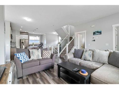 54 Aurora Heights Boulevard, Blackfalds, AB - Indoor Photo Showing Living Room