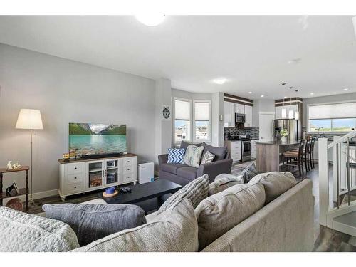 54 Aurora Heights Boulevard, Blackfalds, AB - Indoor Photo Showing Living Room