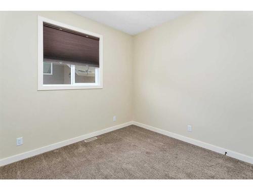 83 Cedar Square, Blackfalds, AB - Indoor Photo Showing Other Room