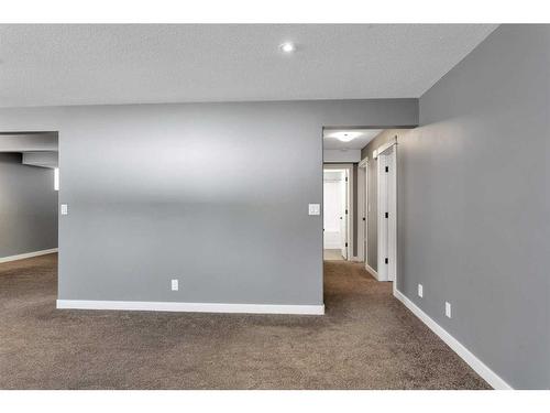 83 Cedar Square, Blackfalds, AB - Indoor Photo Showing Other Room