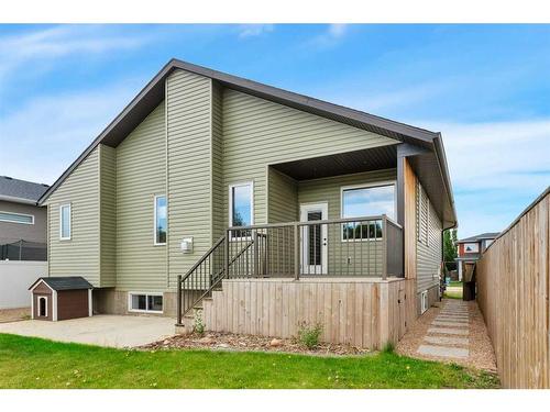 83 Cedar Square, Blackfalds, AB - Outdoor