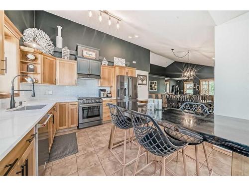 317 Canal Street, Rural Ponoka County, AB - Indoor Photo Showing Kitchen With Stainless Steel Kitchen With Upgraded Kitchen