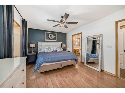 317 Canal Street, Rural Ponoka County, AB - Indoor Photo Showing Bedroom