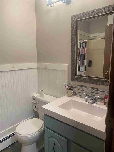 48214 Rr 42, Rural Brazeau County, AB - Indoor Photo Showing Bathroom