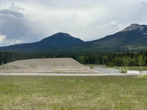 304 Elizabeth Avenue, Nordegg, AB 