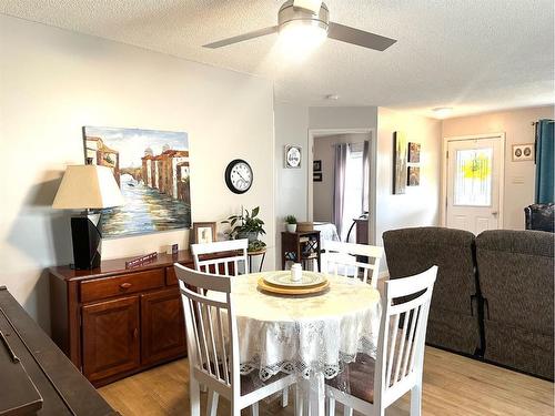 302 1 Avenue East, Alliance, AB - Indoor Photo Showing Dining Room