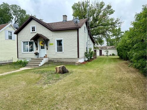 302 1 Avenue East, Alliance, AB - Outdoor