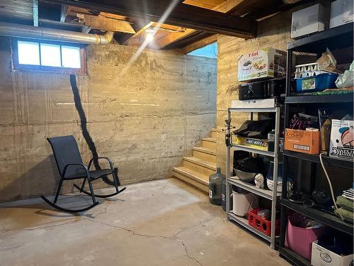 302 1 Avenue East, Alliance, AB - Indoor Photo Showing Basement