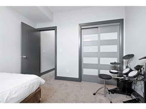 5 Larratt Close, Red Deer, AB - Indoor Photo Showing Bedroom