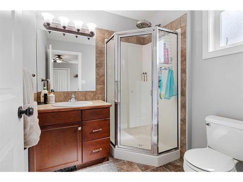 11 Judd Close, Red Deer, AB - Indoor Photo Showing Bathroom