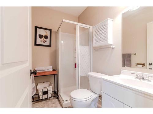 11 Judd Close, Red Deer, AB - Indoor Photo Showing Bathroom