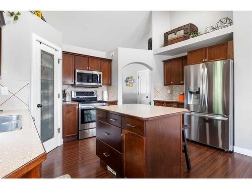 11 Judd Close, Red Deer, AB - Indoor Photo Showing Kitchen With Stainless Steel Kitchen With Double Sink