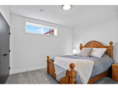 8 Cameron Court, Lacombe, AB - Indoor Photo Showing Bedroom