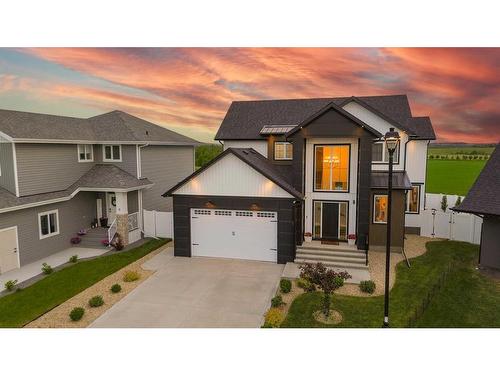 8 Cameron Court, Lacombe, AB - Outdoor With Facade
