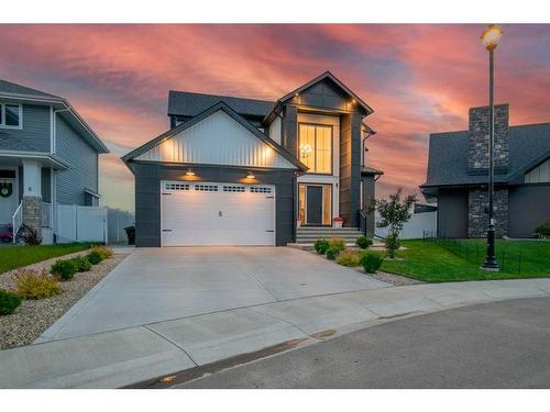 8 Cameron Court, Lacombe, AB - Outdoor With Facade