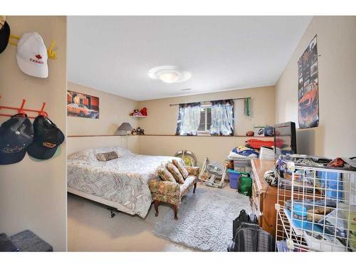 367 Duston Street, Red Deer, AB - Indoor Photo Showing Bedroom