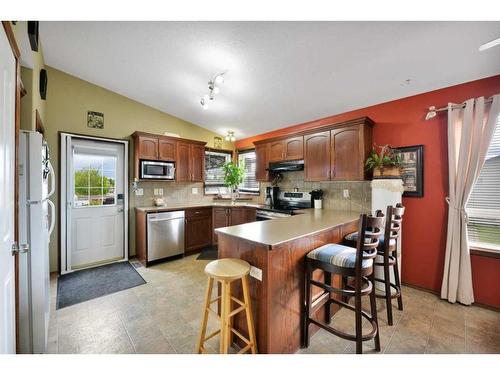 367 Duston Street, Red Deer, AB - Indoor Photo Showing Kitchen