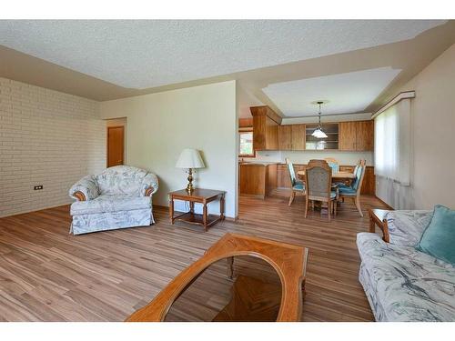 3511 44 Street, Red Deer, AB - Indoor Photo Showing Living Room