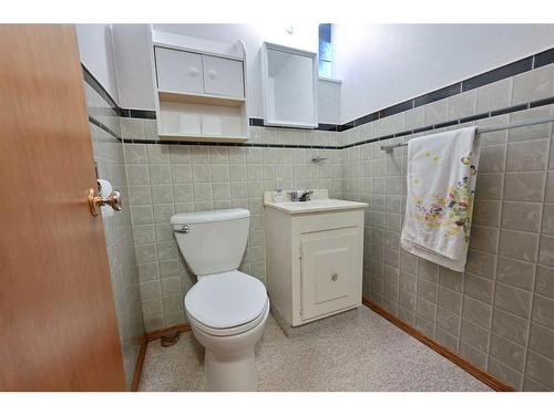 3511 44 Street, Red Deer, AB - Indoor Photo Showing Bathroom