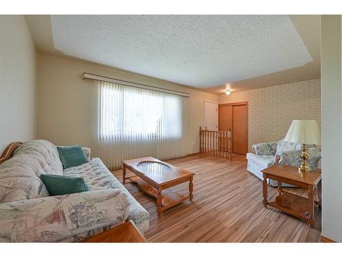 3511 44 Street, Red Deer, AB - Indoor Photo Showing Living Room