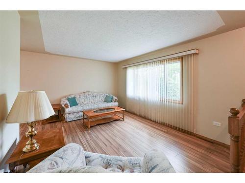 3511 44 Street, Red Deer, AB - Indoor