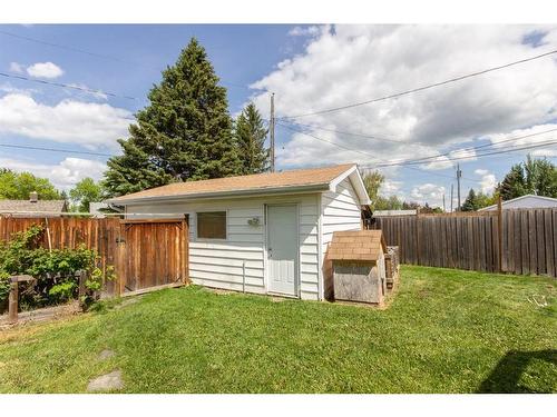 5919 West Park Crescent, Red Deer, AB - Outdoor