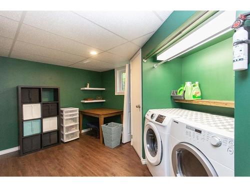119 Mclevin Crescent, Red Deer, AB - Indoor Photo Showing Laundry Room