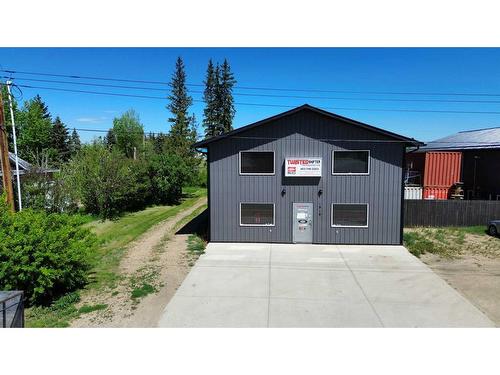 4848 54 Avenue, Eckville, AB 