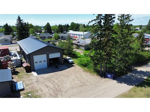 4848 54 Avenue, Eckville, AB 