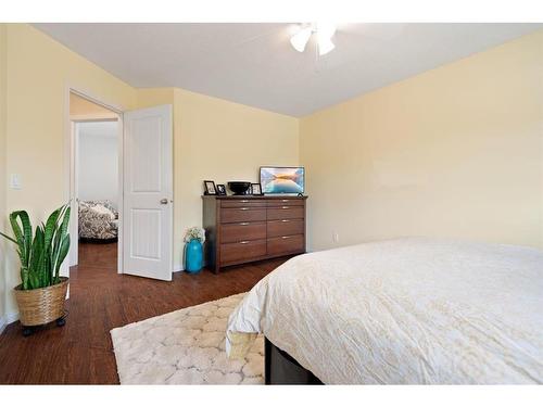 106 Vanier Drive, Red Deer, AB - Indoor Photo Showing Bedroom