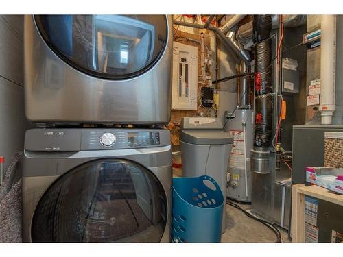 106 Vanier Drive, Red Deer, AB - Indoor Photo Showing Laundry Room