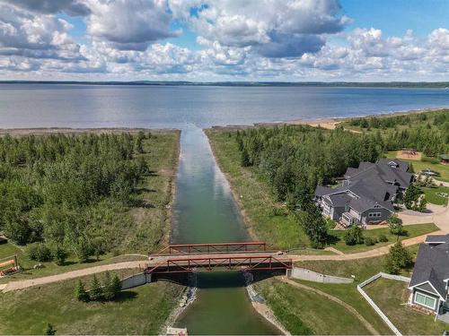 766 Bridgeview Road, Rural Ponoka County, AB 