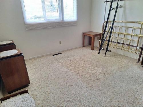 14 Mitchell Avenue, Red Deer, AB - Indoor Photo Showing Other Room