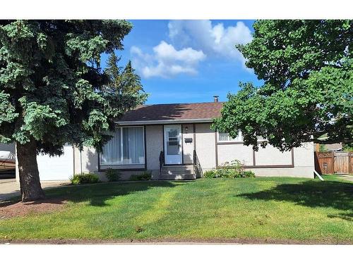 14 Mitchell Avenue, Red Deer, AB - Outdoor