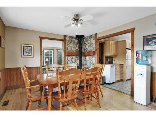 26 Sunnyside Drive, Rural Ponoka County, AB - Indoor Photo Showing Dining Room