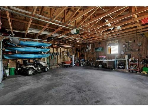 26 Sunnyside Drive, Rural Ponoka County, AB - Indoor Photo Showing Garage